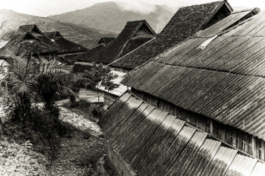 Wioska Zhengdong (Xishuangbanna) (Chiny 100 lat temu)